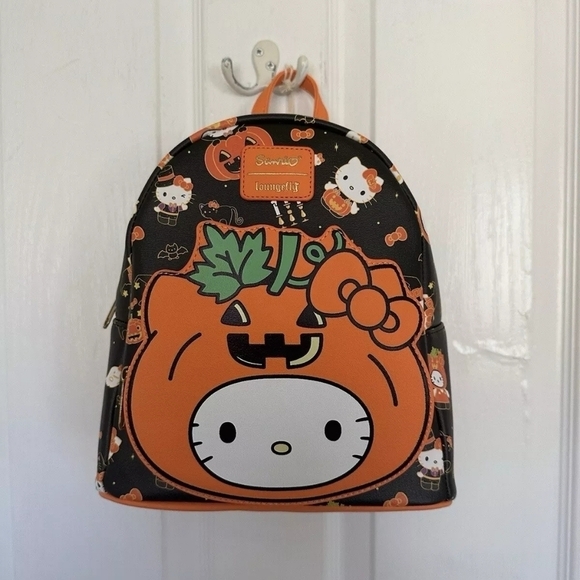 Hello Kitty Loungefly Pumpkin Mini Backpack – Halloween Edition - NWT main image 6